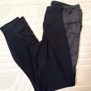 Black Cropped Legging